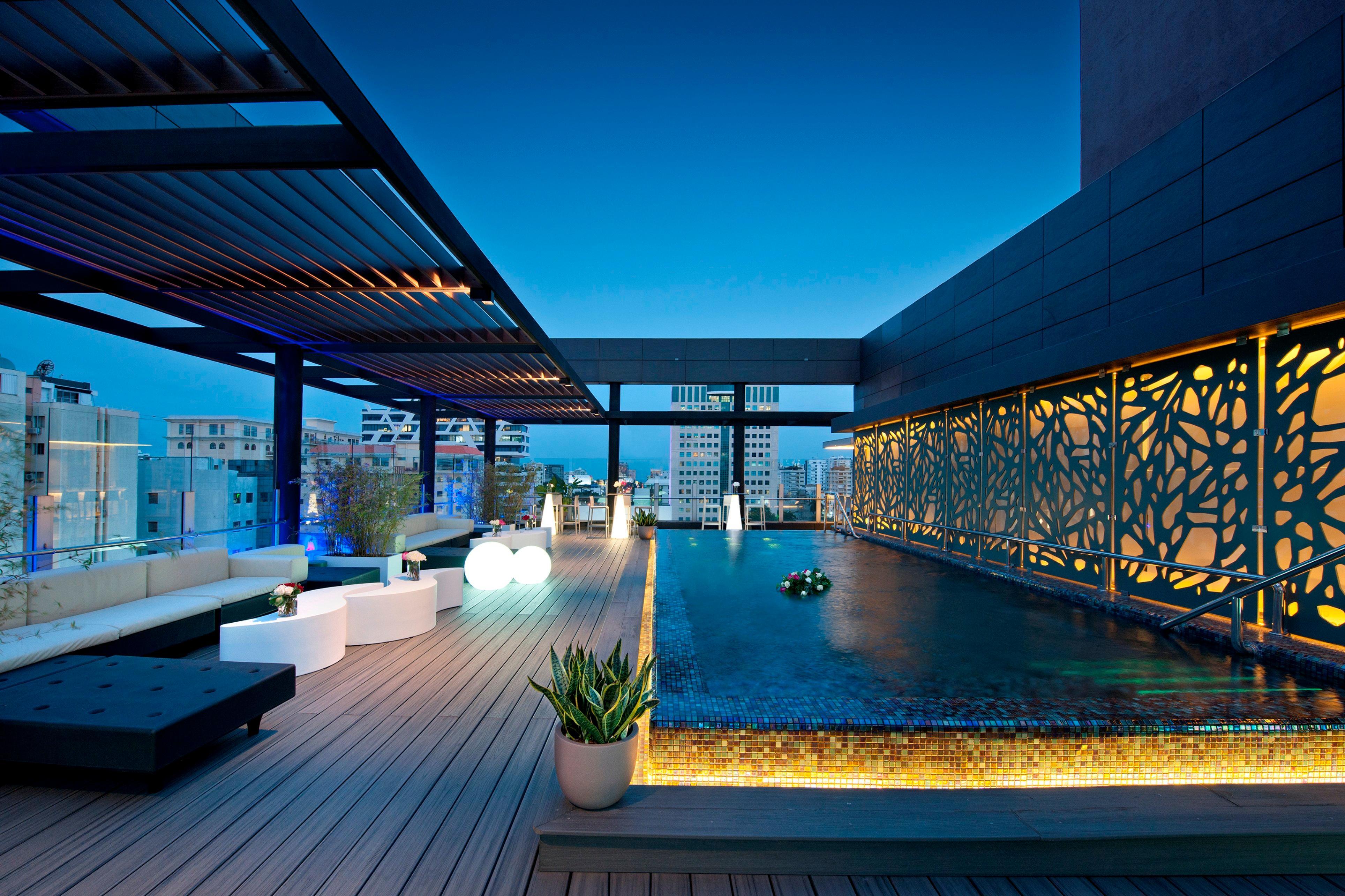 Holiday Inn Santo Domingo By Ihg Exterior photo The rooftop pool at the hotel