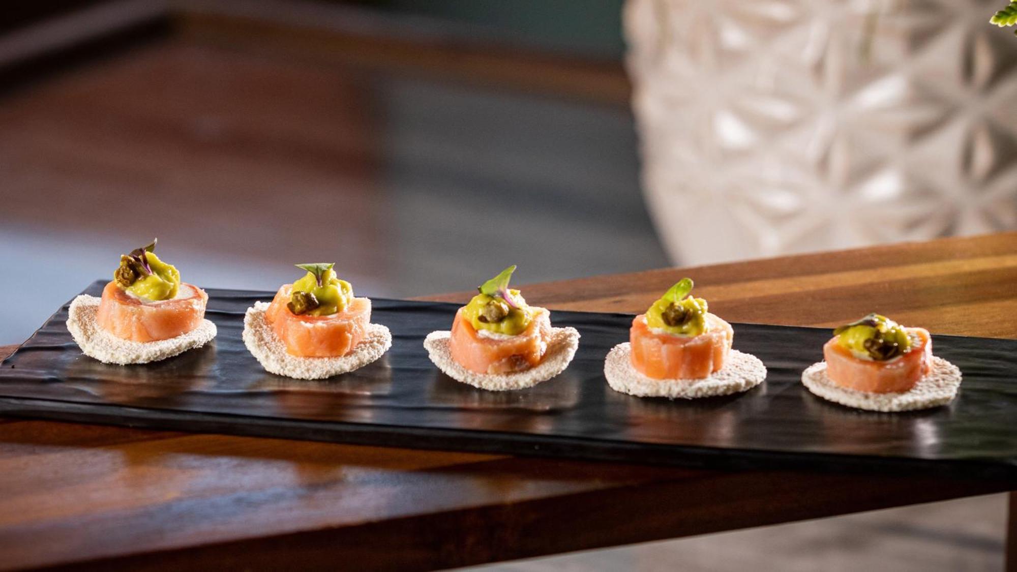 Holiday Inn Santo Domingo By Ihg Exterior photo Salmon tartar