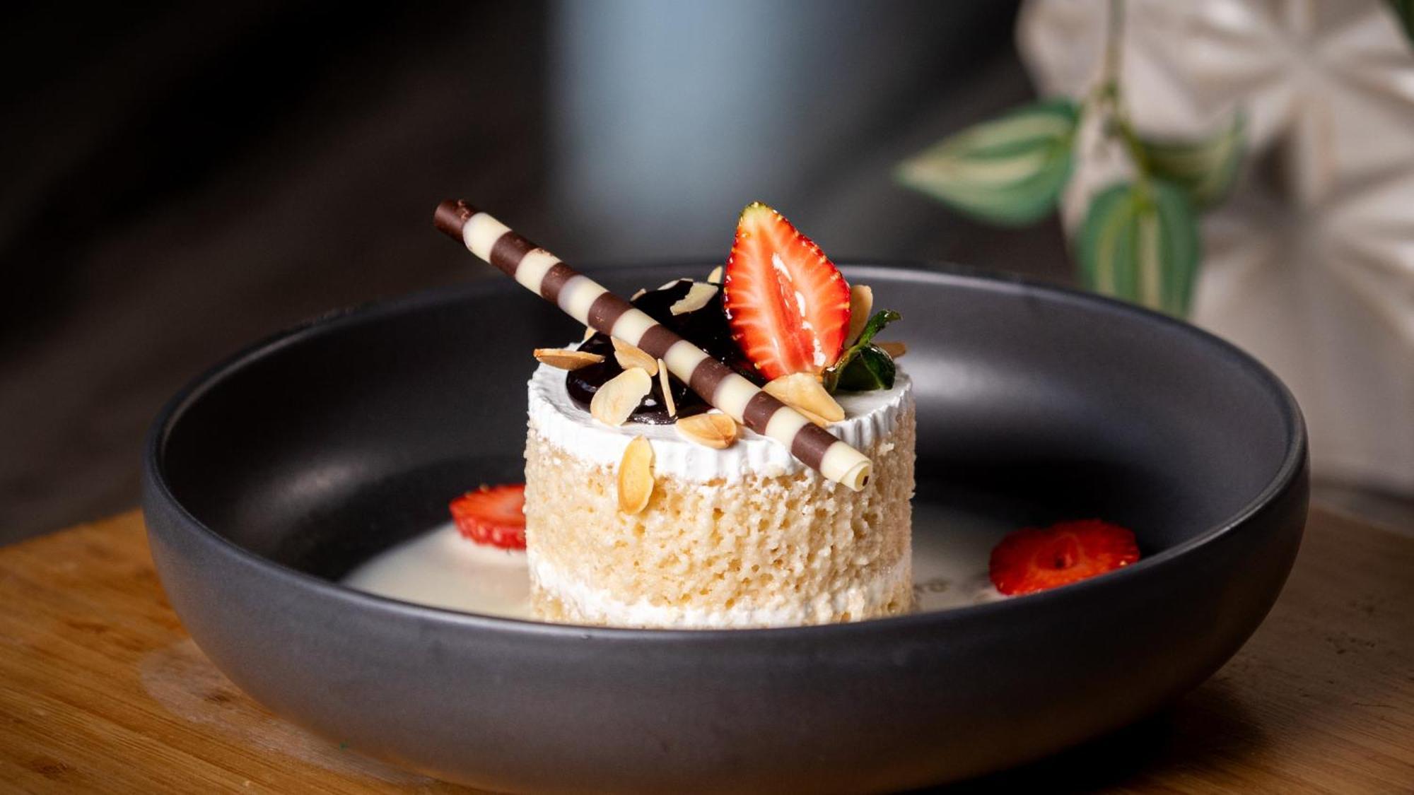 Holiday Inn Santo Domingo By Ihg Exterior photo A dessert